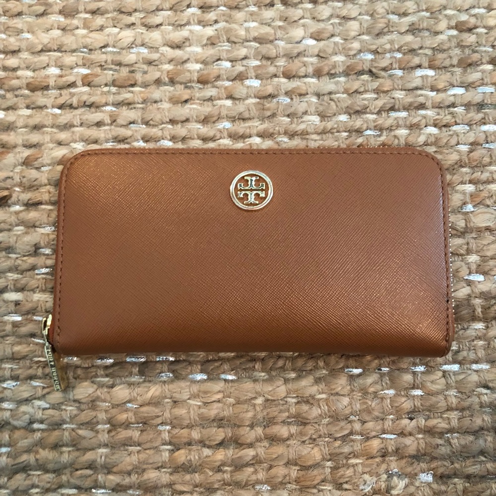 Tory Burch Camel Wallet GREAT CONDITION